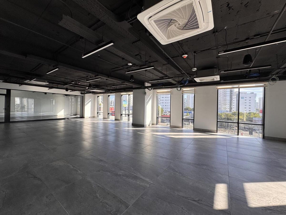 Oficinas alquiler adecuadas Naco Santo Domingo