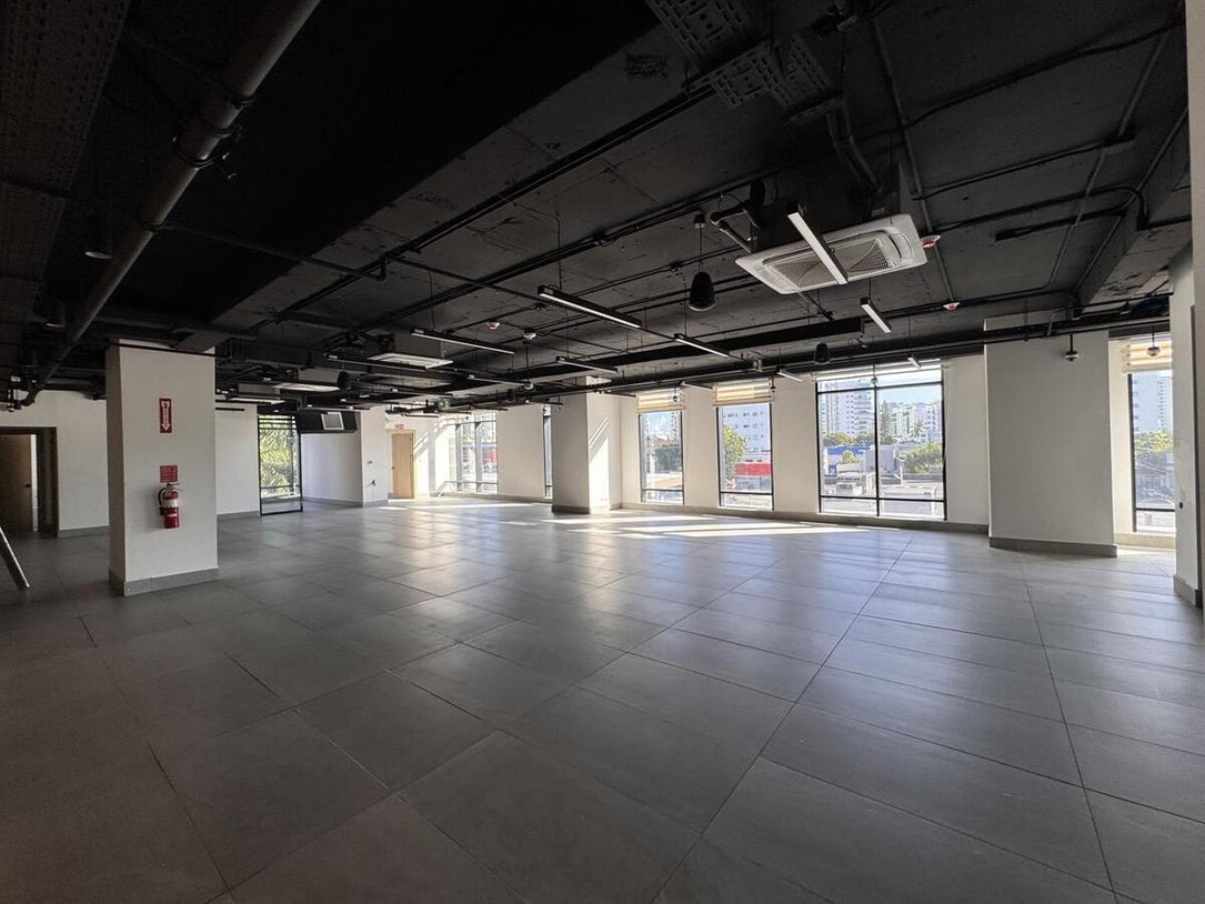 Oficinas alquiler adecuadas Naco Santo Domingo