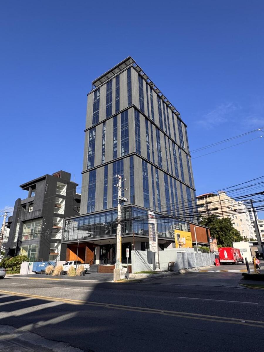 Oficinas alquiler adecuadas Naco Santo Domingo