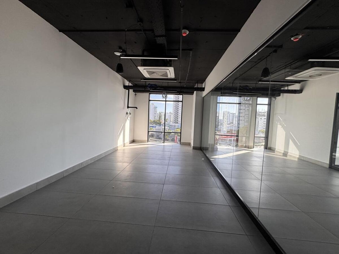 Oficinas alquiler adecuadas Naco Santo Domingo
