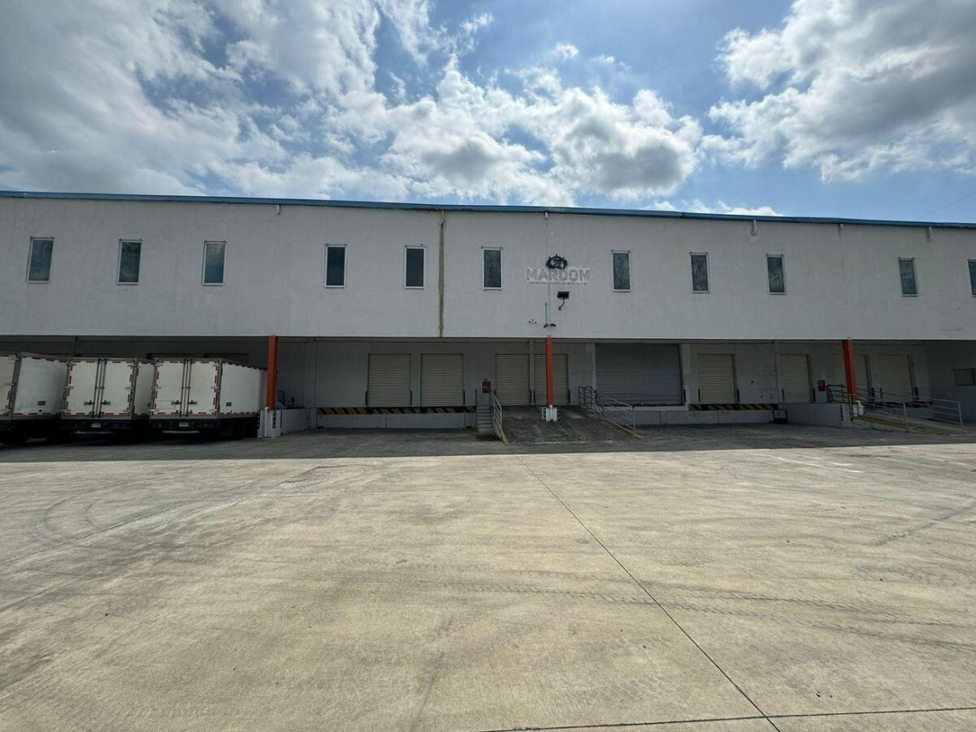 Naves industriales Aut. Duarte Santo Domingo Oeste