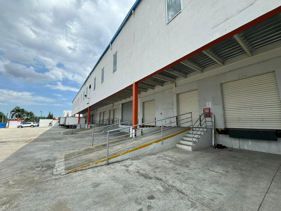 Naves industriales Aut. Duarte Santo Domingo Oeste