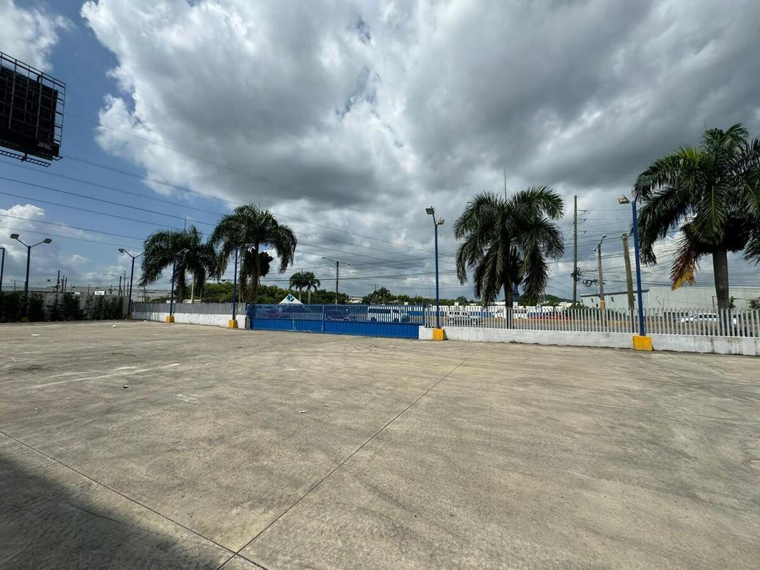 Naves industriales Aut. Duarte Santo Domingo Oeste