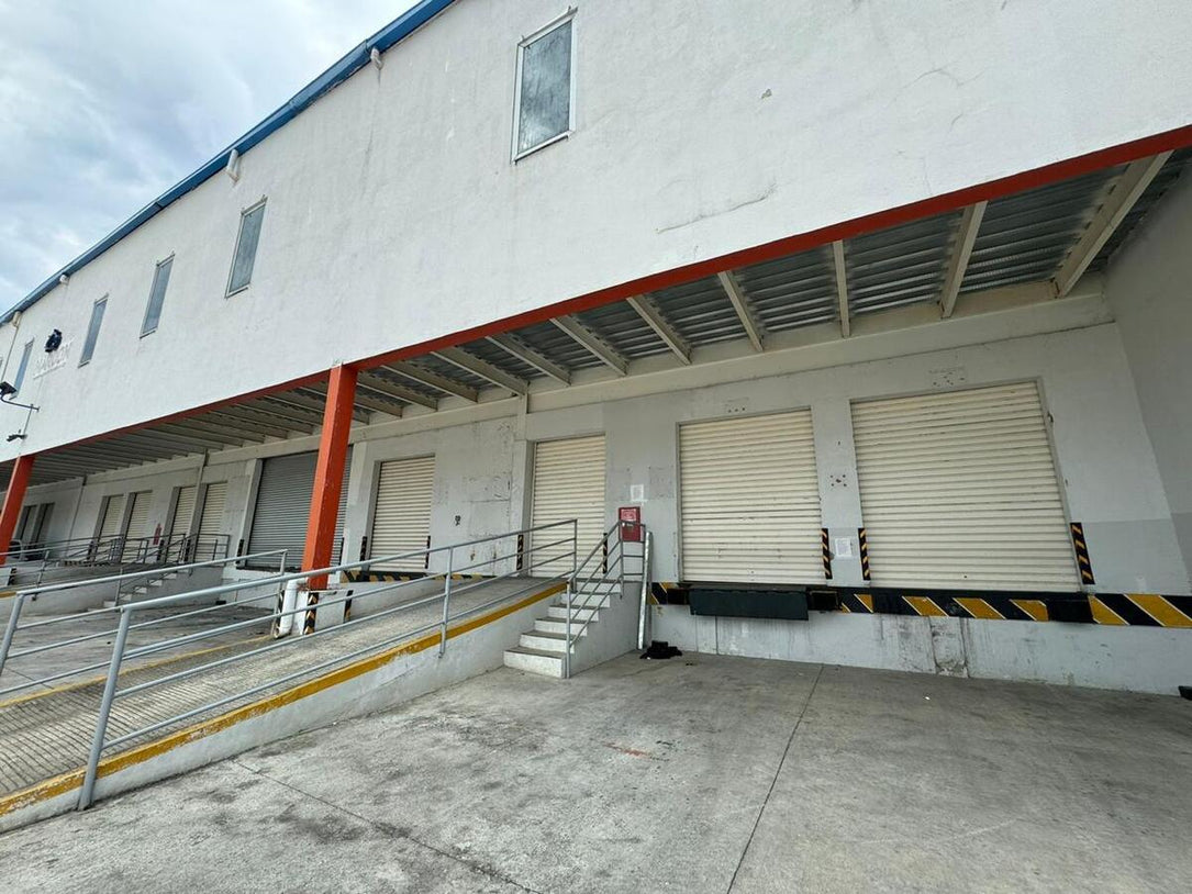Naves industriales Aut. Duarte Santo Domingo Oeste
