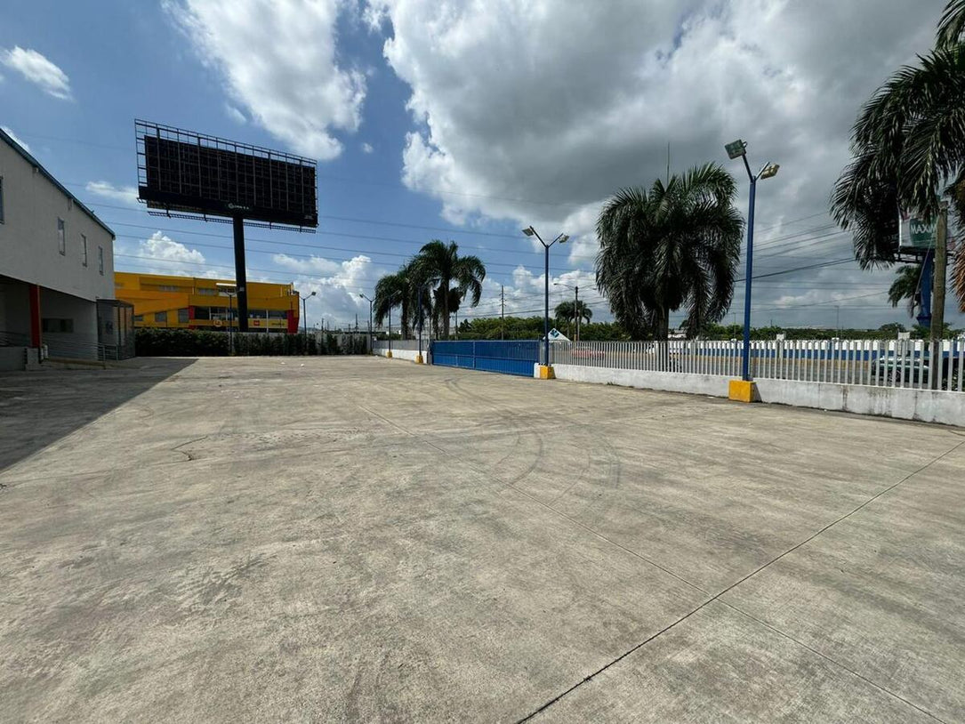 Naves industriales Aut. Duarte Santo Domingo Oeste