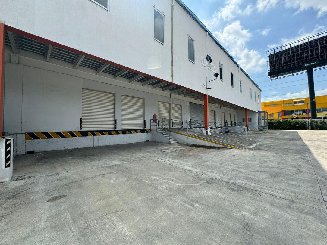 Naves industriales Aut. Duarte Santo Domingo Oeste