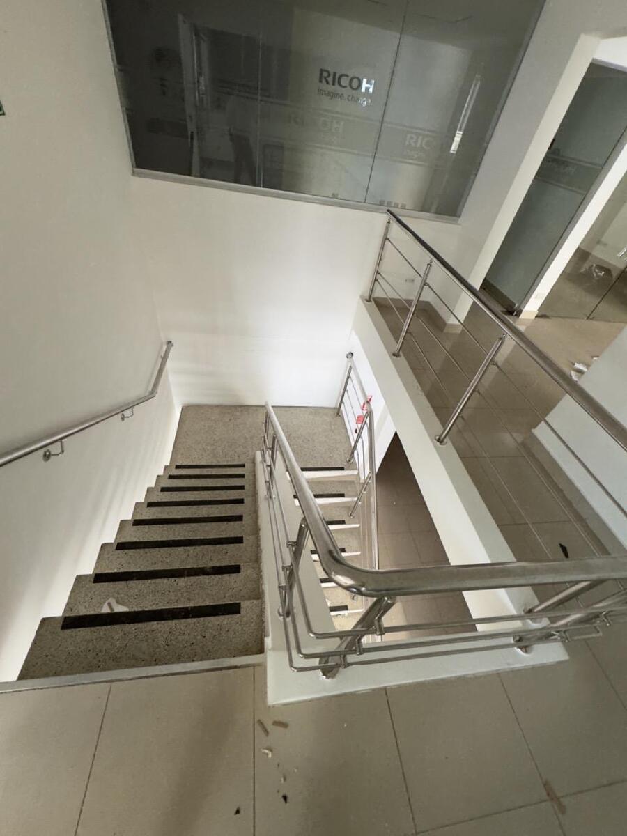 Edificio oficinas alquiler La Esperilla Santo Domingo