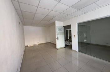 Edificio oficinas alquiler La Esperilla Santo Domingo-14
