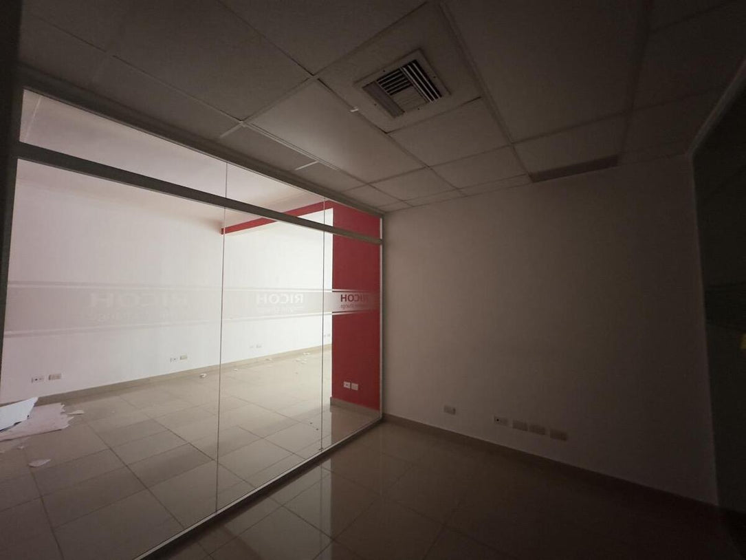 Edificio oficinas alquiler La Esperilla Santo Domingo