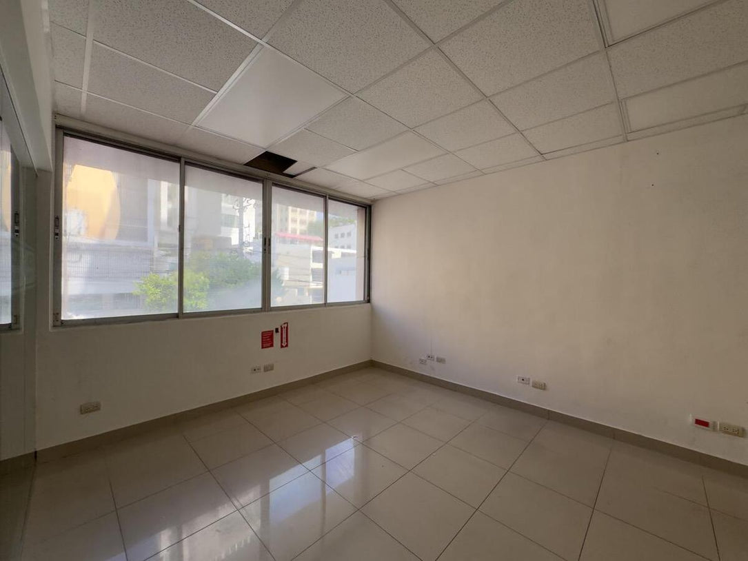 Edificio oficinas alquiler La Esperilla Santo Domingo