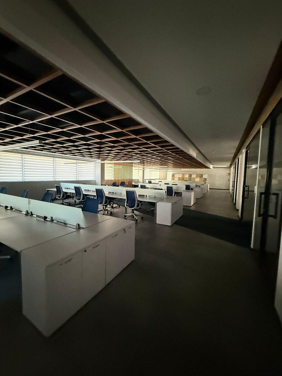 Edificio Corporativo Equipado en Alquiler – 2,965 m² | Santo Domingo