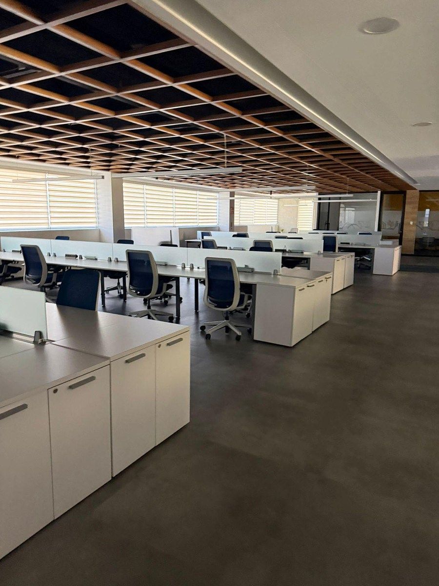 Edificio Corporativo Equipado en Alquiler – 2,965 m² | Santo Domingo