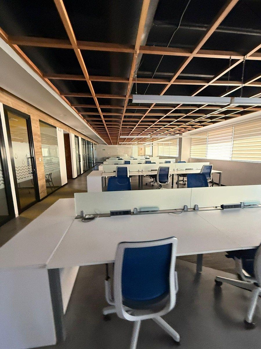 Edificio Corporativo Equipado en Alquiler – 2,965 m² | Santo Domingo