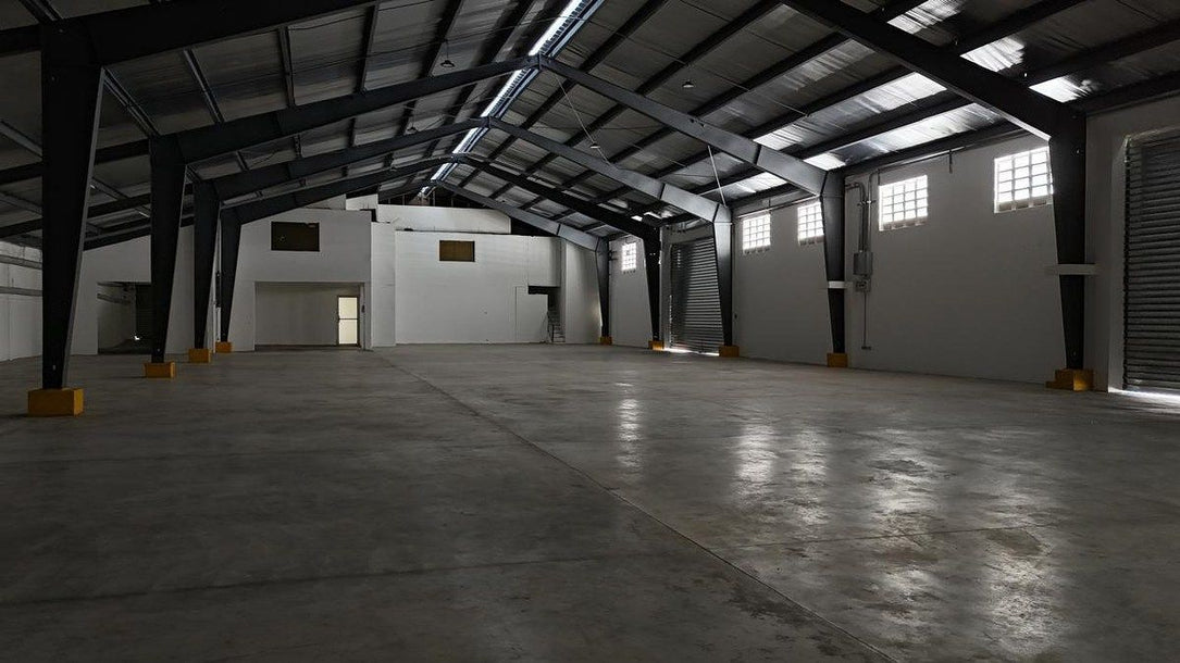 Naves Industriales en Alquiler – 2,480 m² | Herrera, Santo Domingo