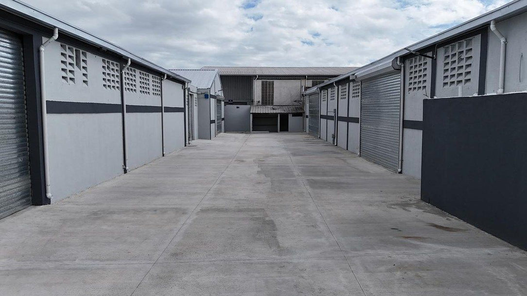 Naves Industriales en Alquiler – 2,480 m² | Herrera, Santo Domingo