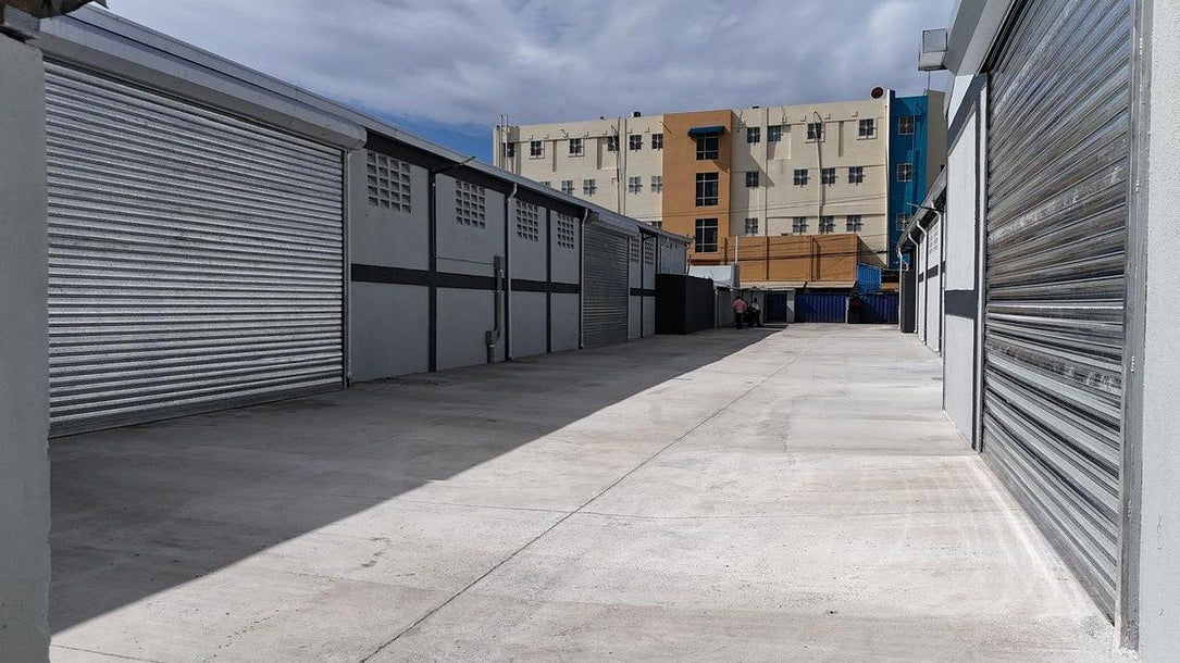 Naves Industriales en Alquiler – 2,480 m² | Herrera, Santo Domingo