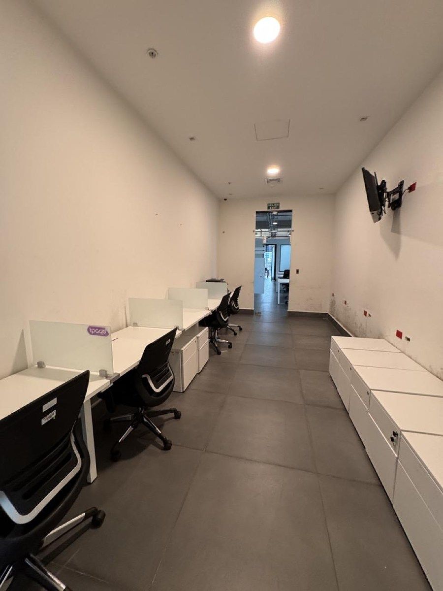 Oficina corporativa Clase A adecuada 803 m² en Alquiler Piantini, Santo Domingo