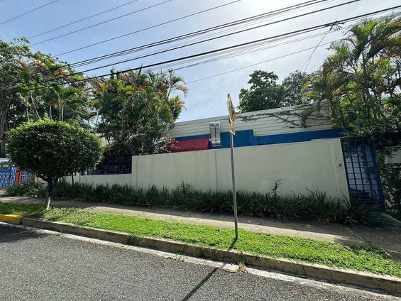 Oficina Independiente en Alquiler – 300 m² | La Julia, Santo Domingo