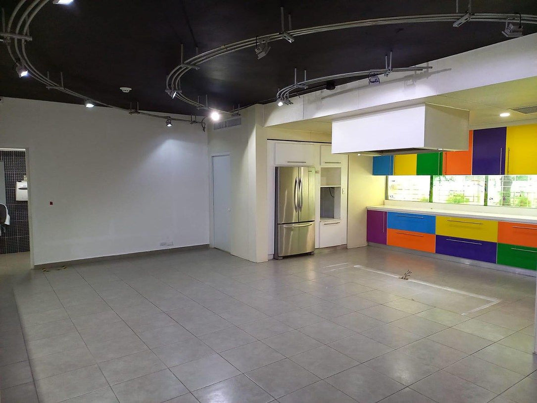 Oficina Independiente en Alquiler – 300 m² | La Julia, Santo Domingo