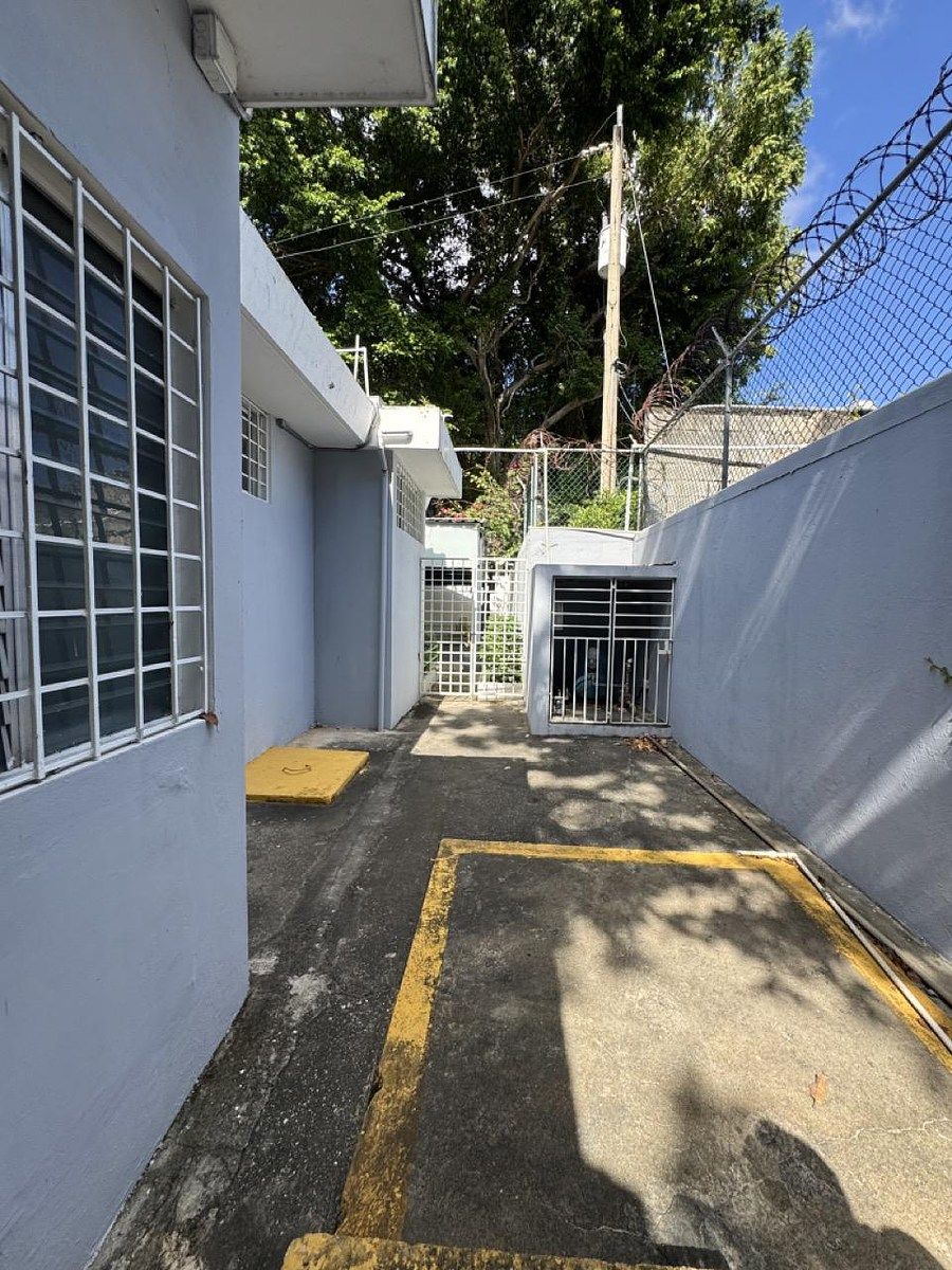 Oficina Independiente en Alquiler – 300 m² | La Julia, Santo Domingo