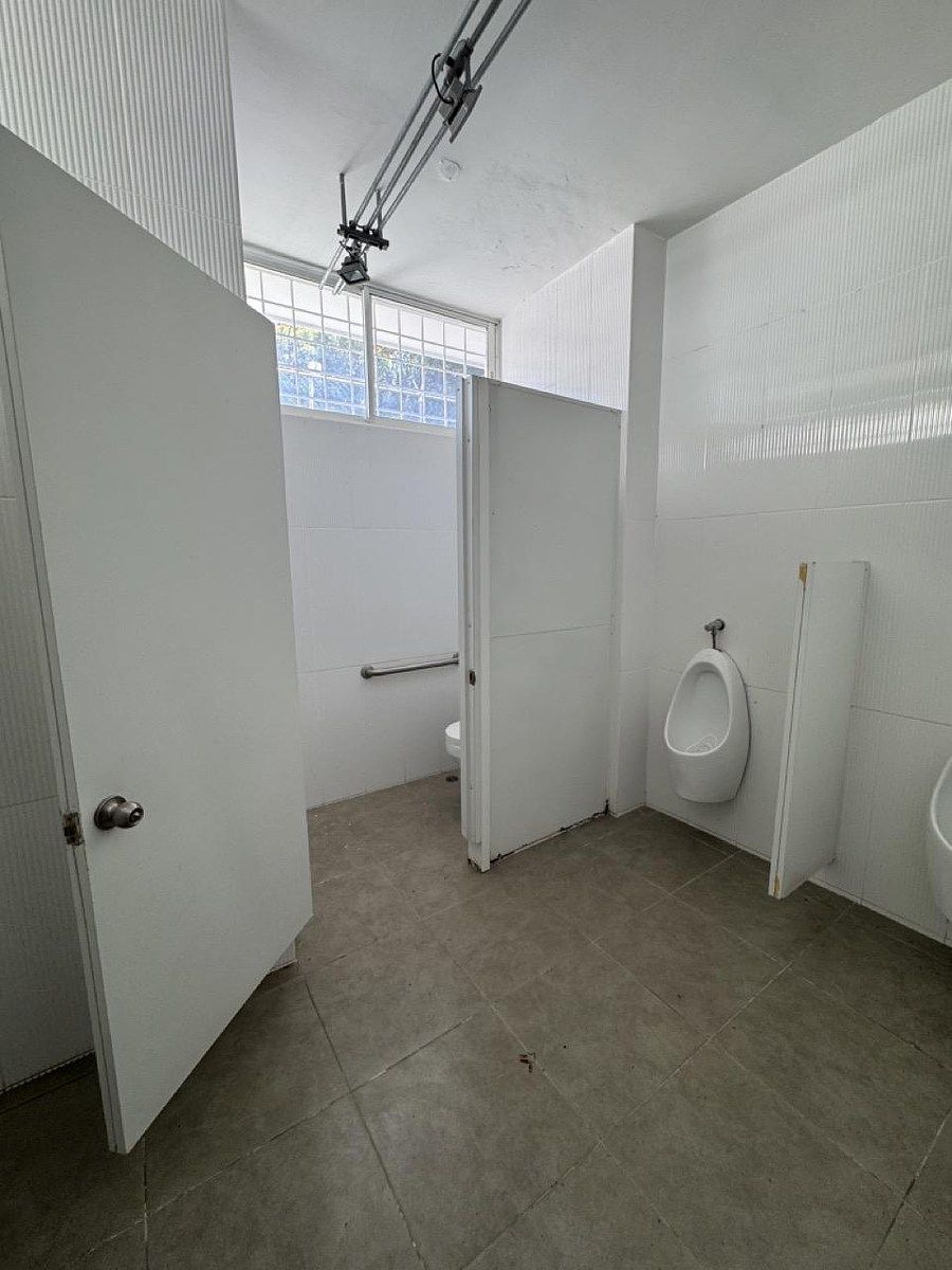 Oficina Independiente en Alquiler – 300 m² | La Julia, Santo Domingo