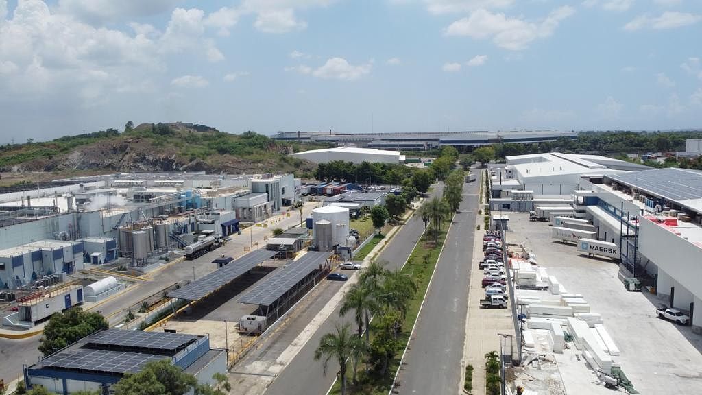 Nave Industrial en Alquiler – Parque Industrial Duarte – 2,650