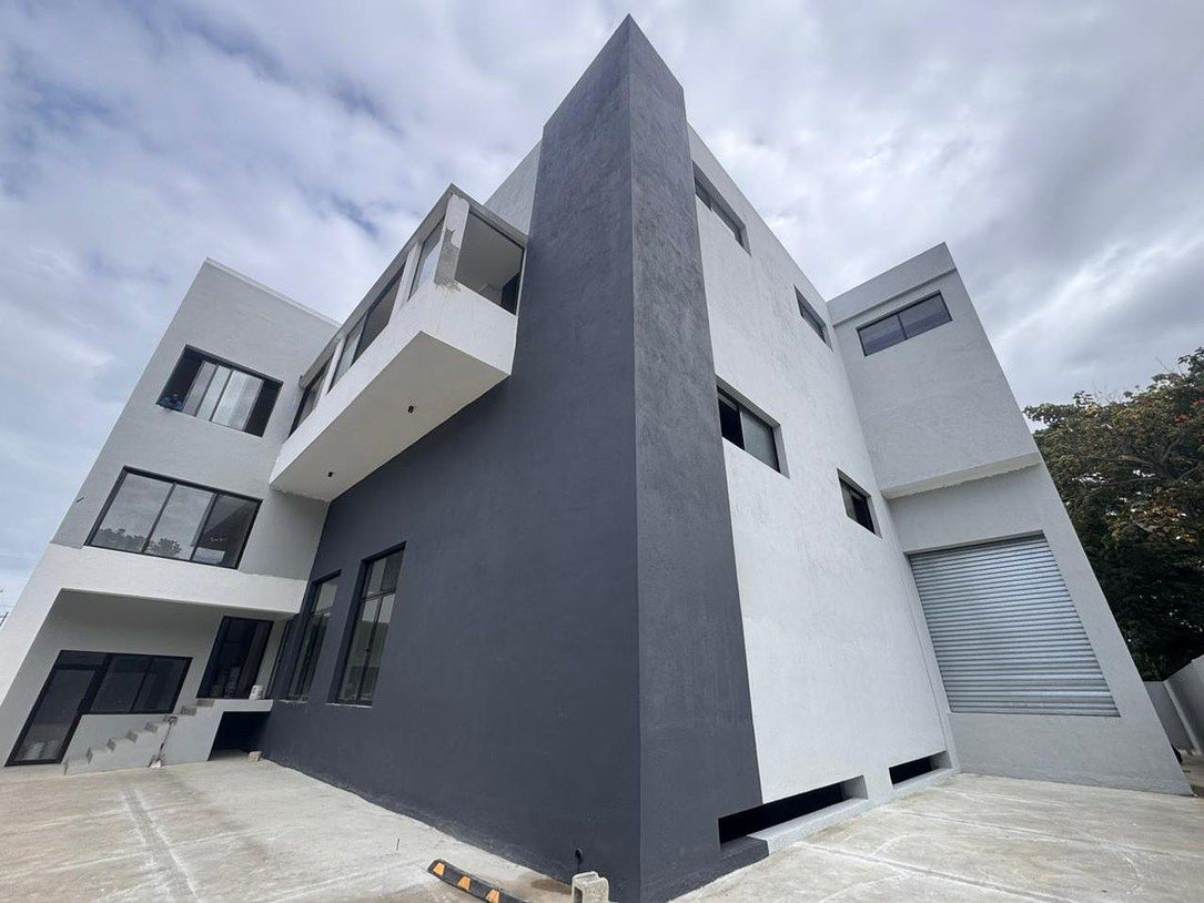 Nave Industrial en Alquiler | 1,827 m² de Construcción | Aut. Duarte