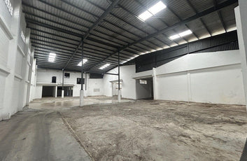 Complejo de Naves y Oficinas en Alquiler – 12,011.14 m2 en Las Américas, Santo D-15