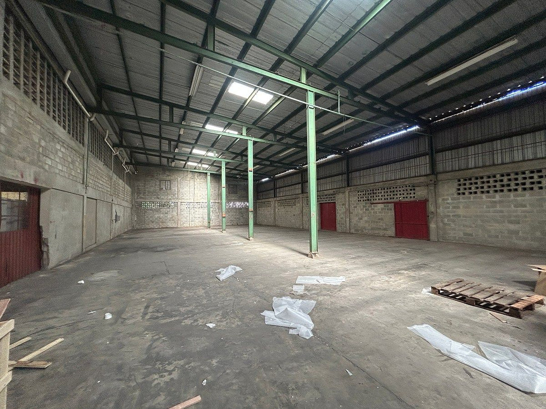 Nave en alquiler 4,300mt2 en Mendoza SDE