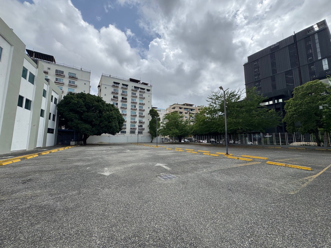 Edificio independiente oficinas Alquiler 5,000 mts2 Naco