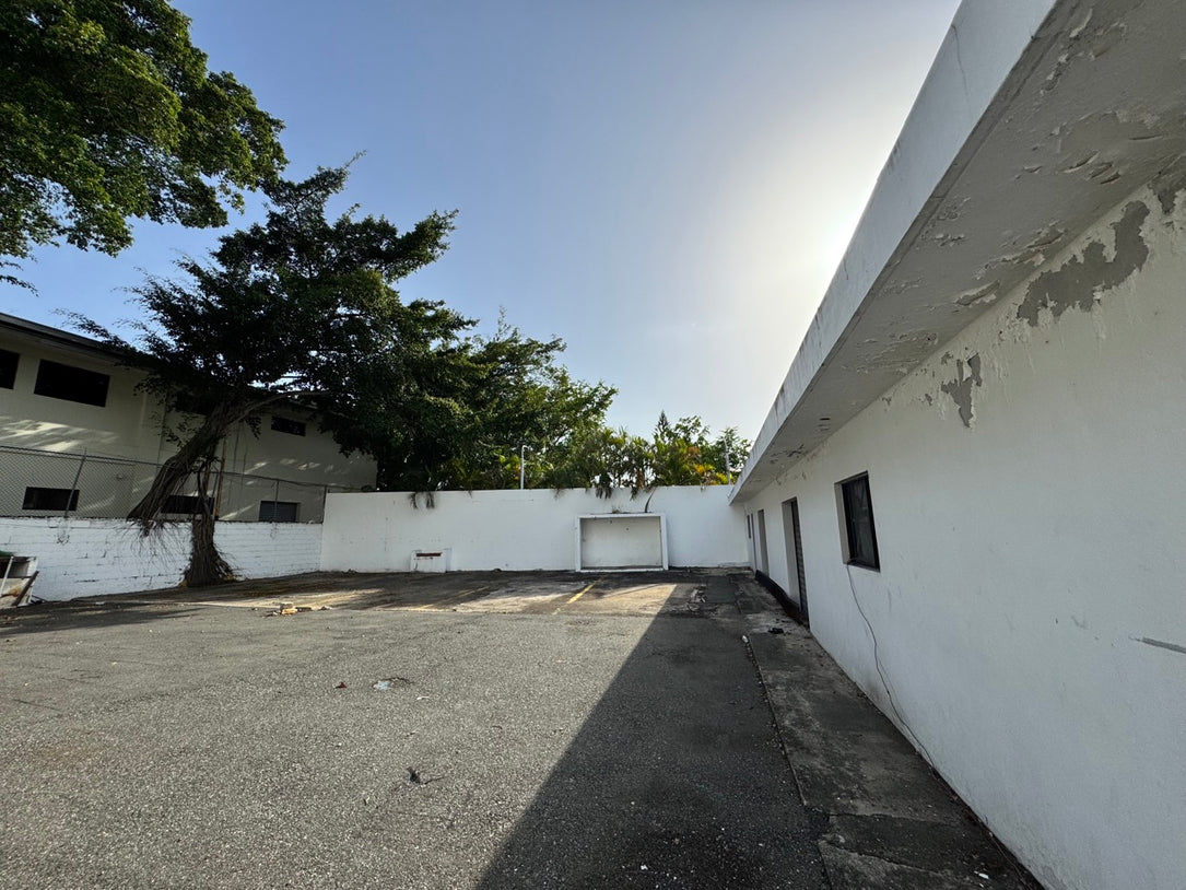 Terreno comercial alquiler 27 de Febrero Gazcue Santo Domingo