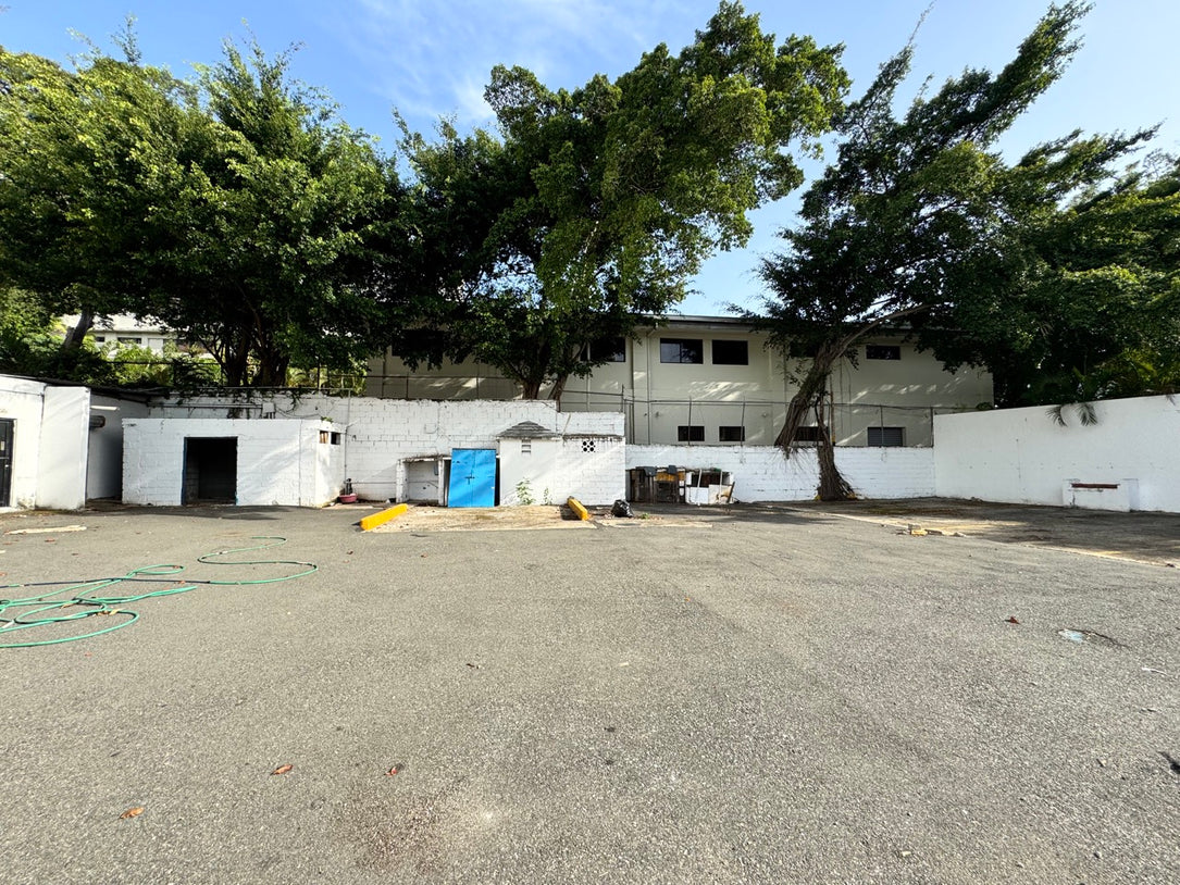 Terreno comercial alquiler 27 de Febrero Gazcue Santo Domingo