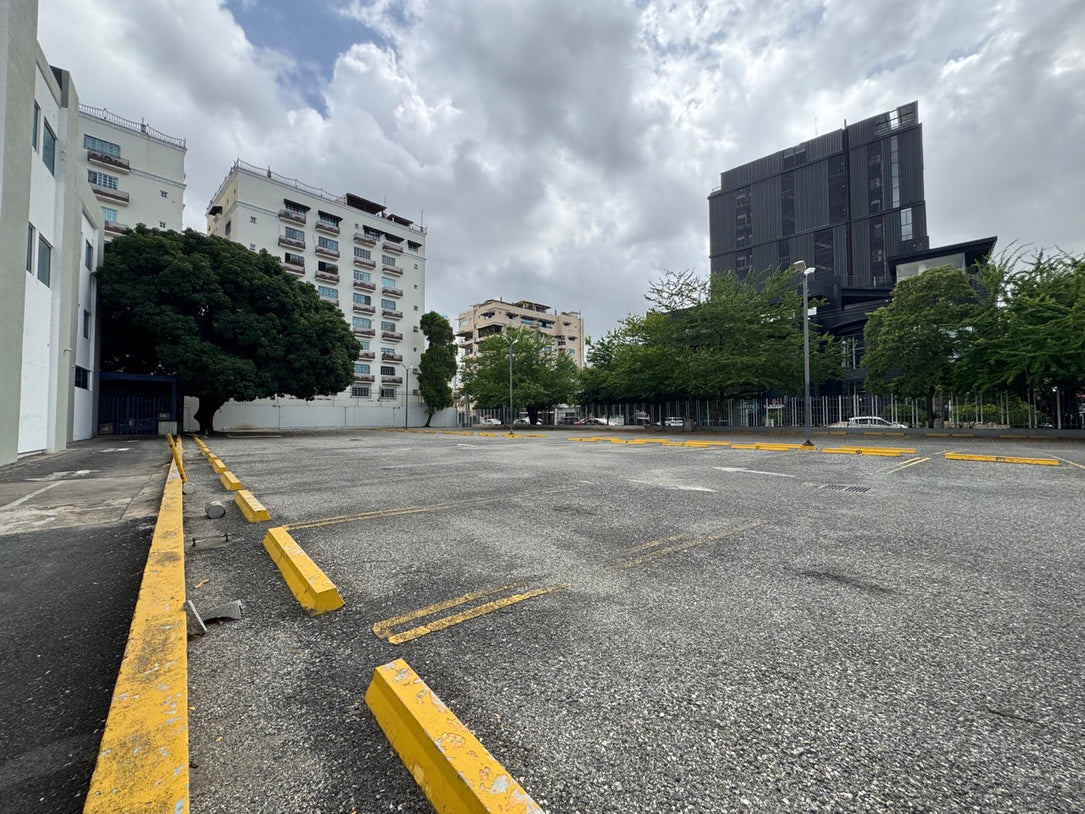 Edificio independiente oficinas Alquiler 5,000 mts2 Naco