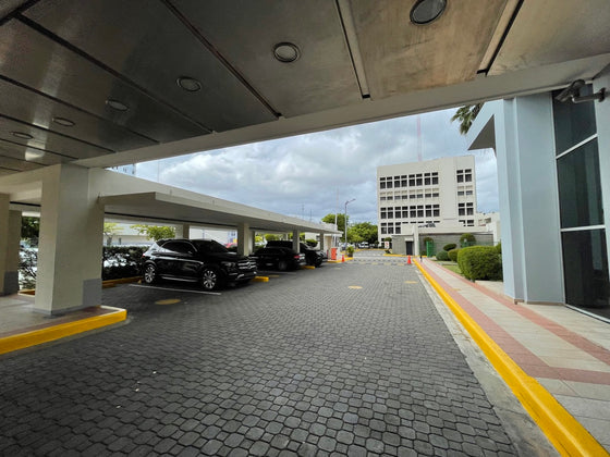 Oficinas alquiler Tiradentes JFK Naco Santo Domingo