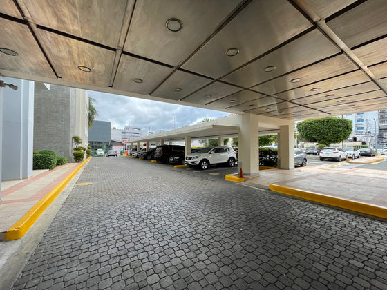 Oficinas alquiler Tiradentes Naco JFK Santo Domingo