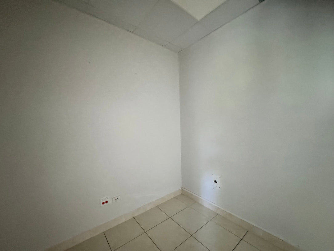 Oficinas alquiler Piantini MIII 301 Santo Domingo