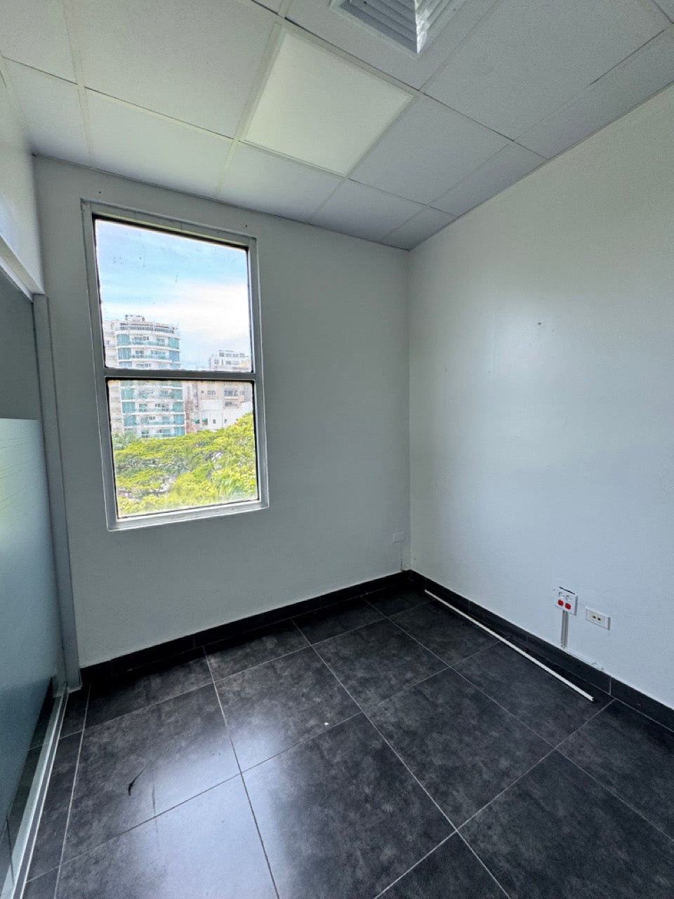 Oficinas alquiler Piantini MIII 501 301 Santo Domingo