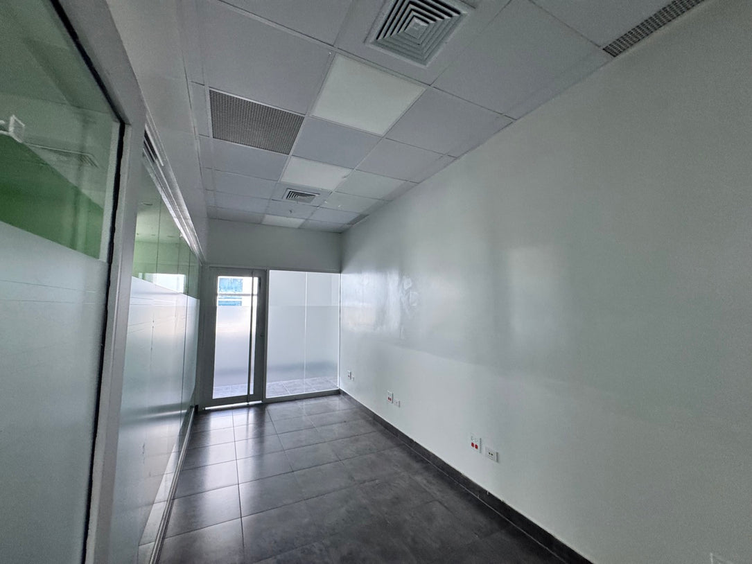 Oficinas alquiler Piantini MIII 501 301 Santo Domingo