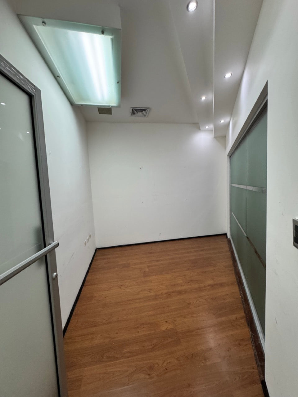 Oficinas alquiler Piantini MIII 401 Santo Domingo