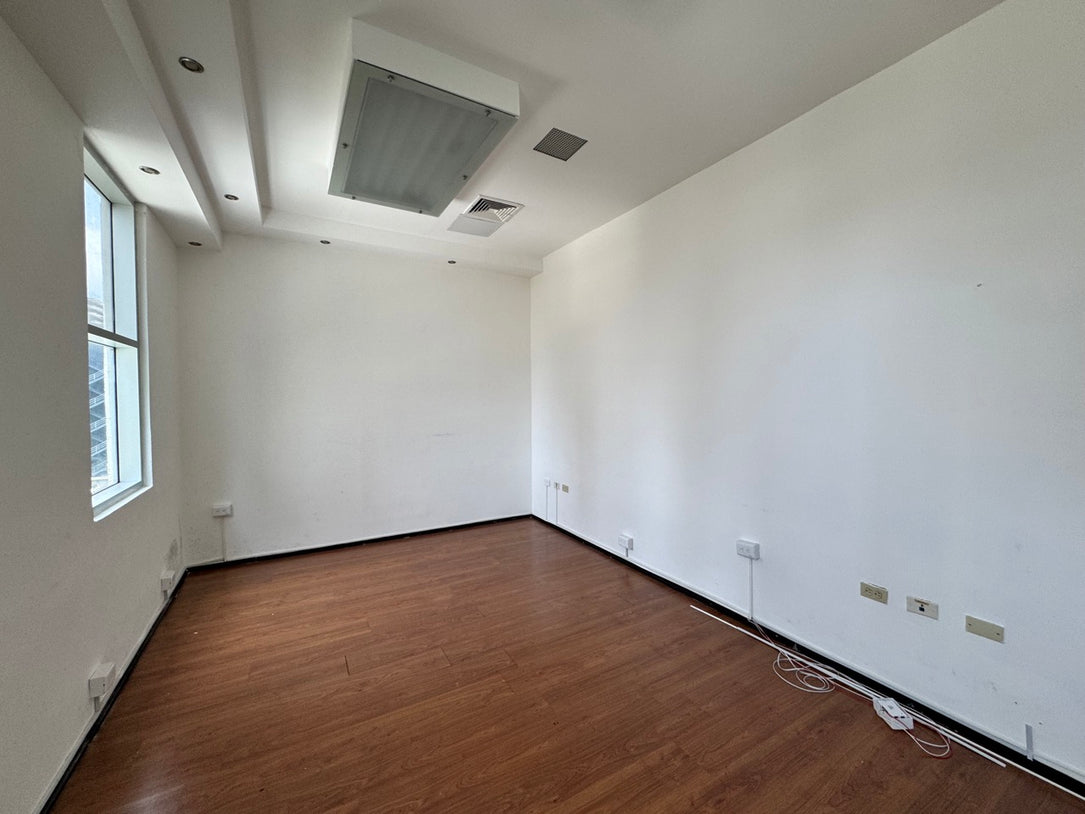 Oficinas alquiler Piantini MIII 401 Santo Domingo