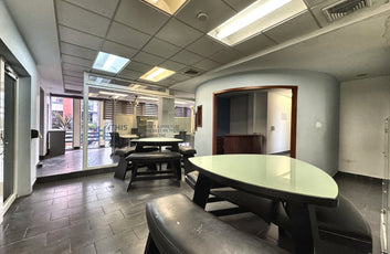 Oficina independiente de 800 m² en alquiler en Naco | Av. Tiradentes-5