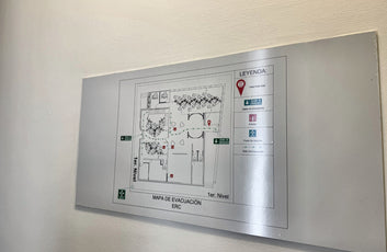 Oficina independiente de 800 m² en alquiler en Naco | Av. Tiradentes-27