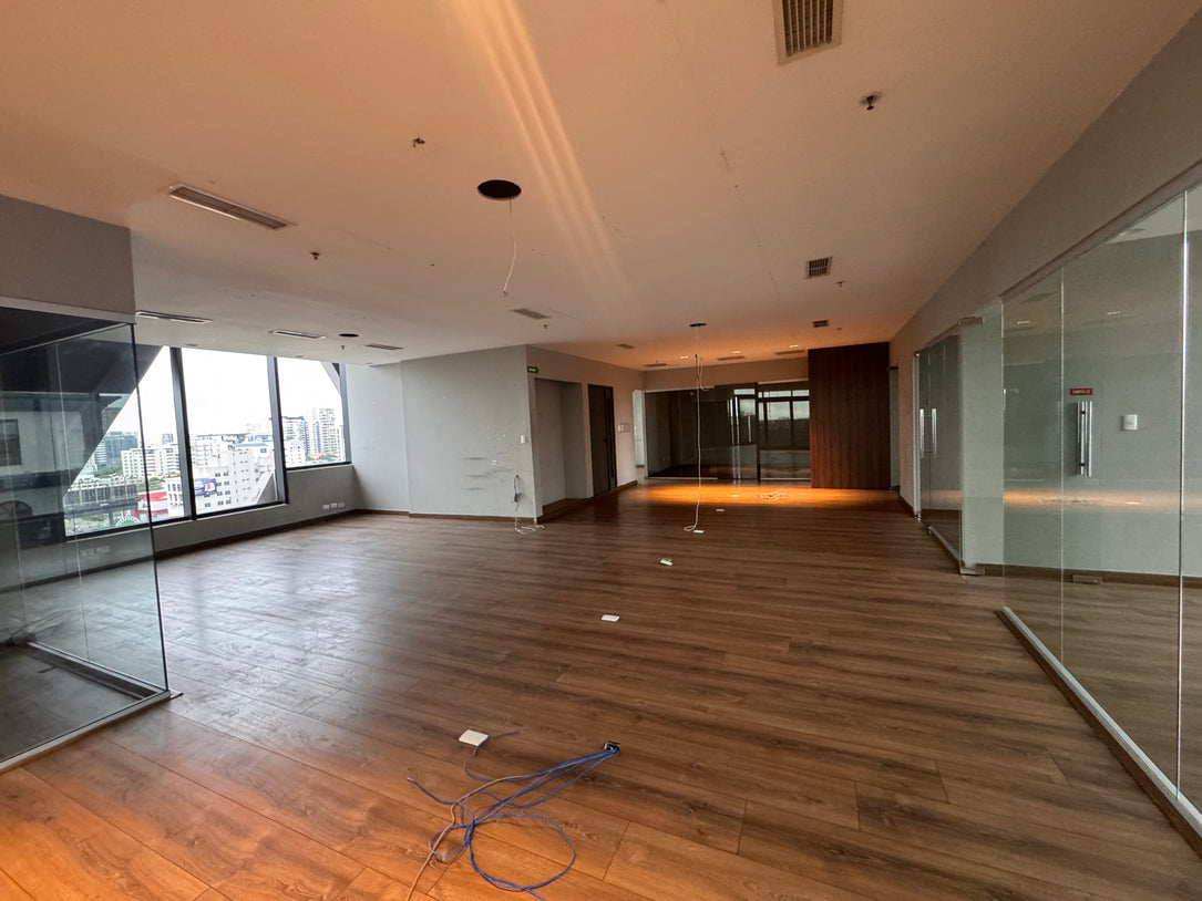 Oficina alquiler Corporativo 2010 Piantini Santo Domingo