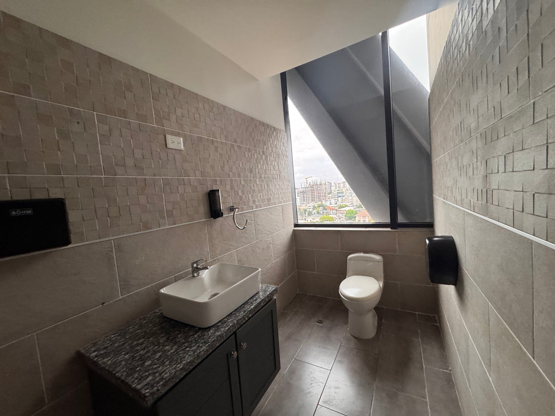 Oficina alquiler Corporativo 2010 Piantini Santo Domingo