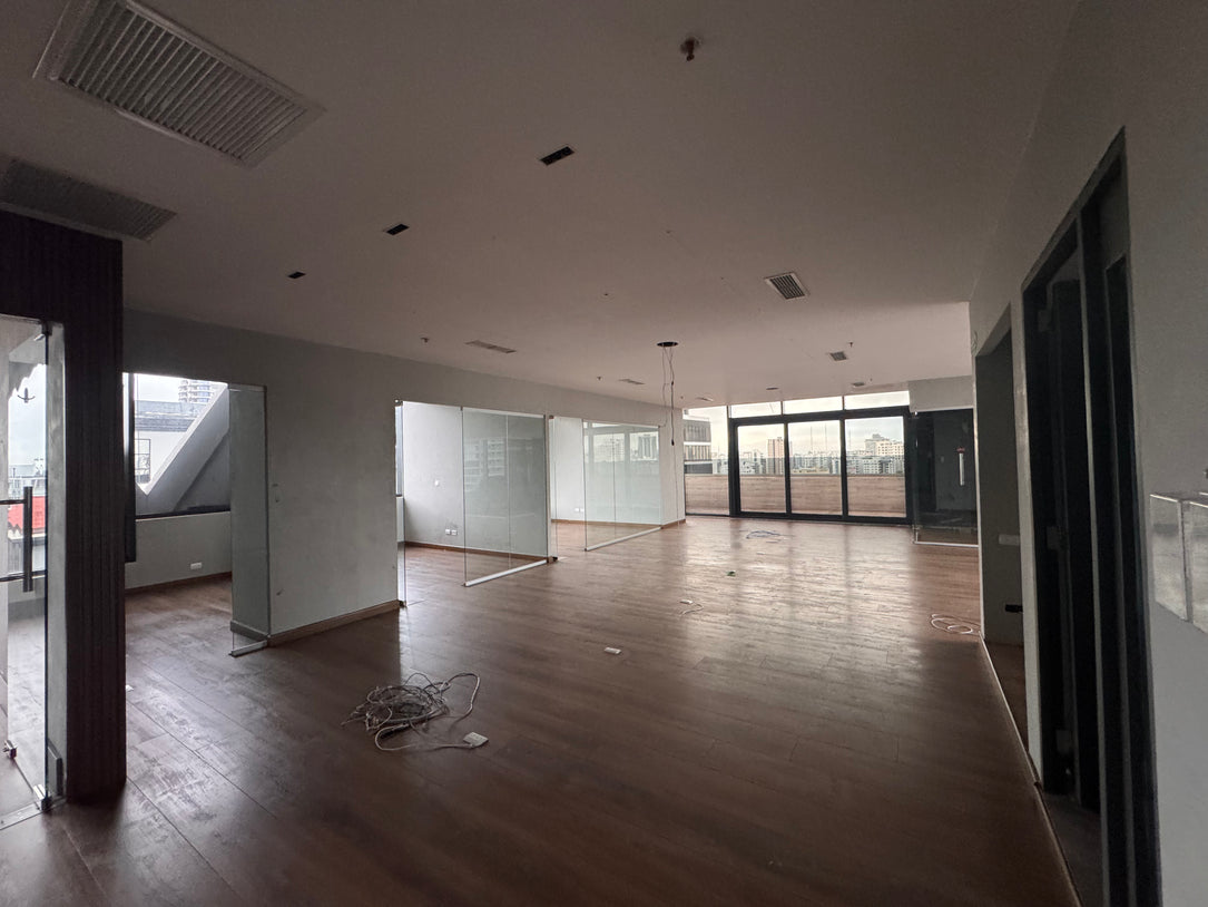 Oficina alquiler Corporativo 2010 Piantini Santo Domingo