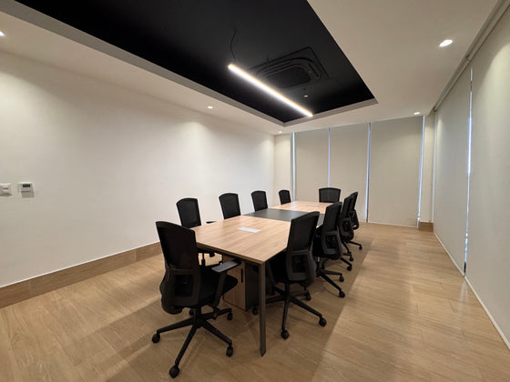 Locales para Oficinas en Venta y Alquiler desde 106 m² hasta 213 m² | Edificio Corporativo 20/20, Arroyo Hondo, Santo Domingo