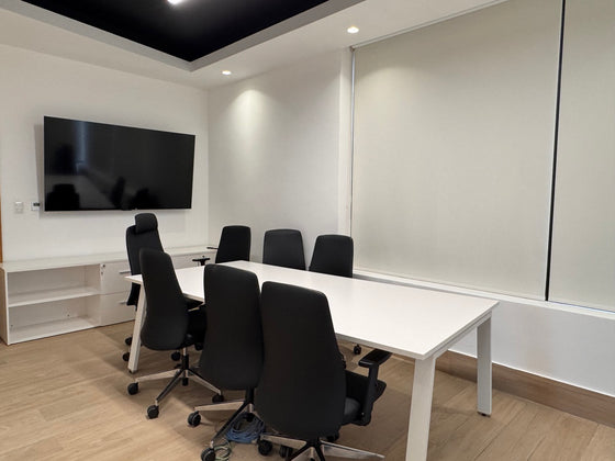 Locales para Oficinas en Venta y Alquiler – 79 m² | Edificio Corporativo 20/20, Av. Los Próceres, Arroyo Hondo, Santo Domingo305 306
