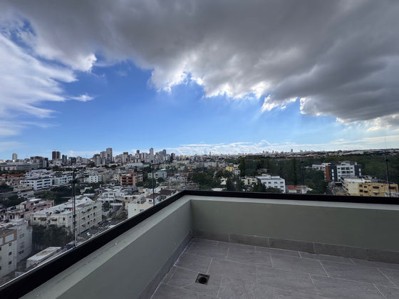 Locales para Oficinas en Venta y Alquiler – 79 m² | Edificio Corporativo 20/20, Av. Los Próceres, Arroyo Hondo, Santo Domingo305 306