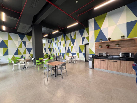 Locales para Oficinas en Venta y Alquiler – 79 m² | Edificio Corporativo 20/20, Av. Los Próceres, Arroyo Hondo, Santo Domingo305 306