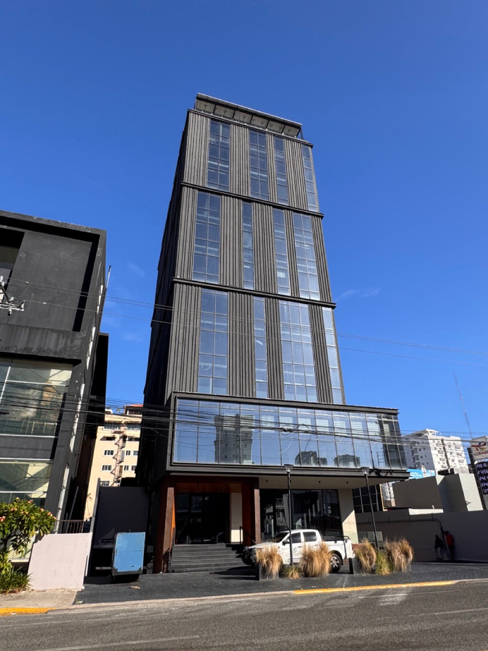 Oficinas alquiler adecuadas Naco Santo Domingo